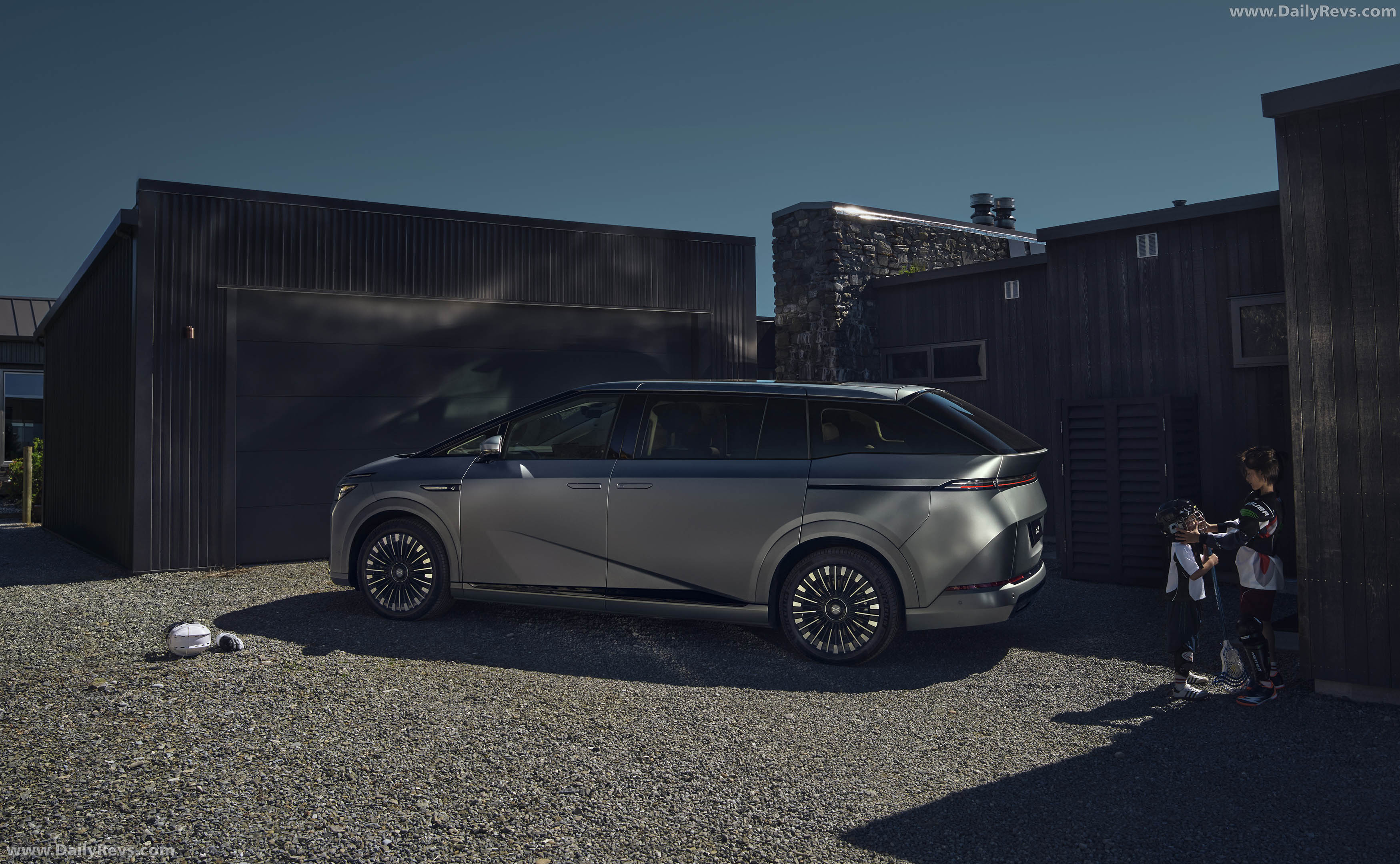 2027 Xpeng Motors X9 Rear View